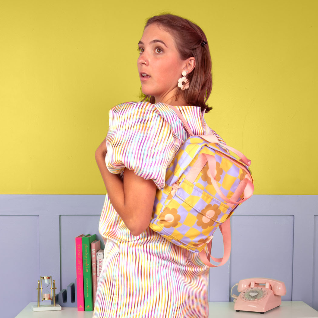Mini Backpack: Wavy Daisy