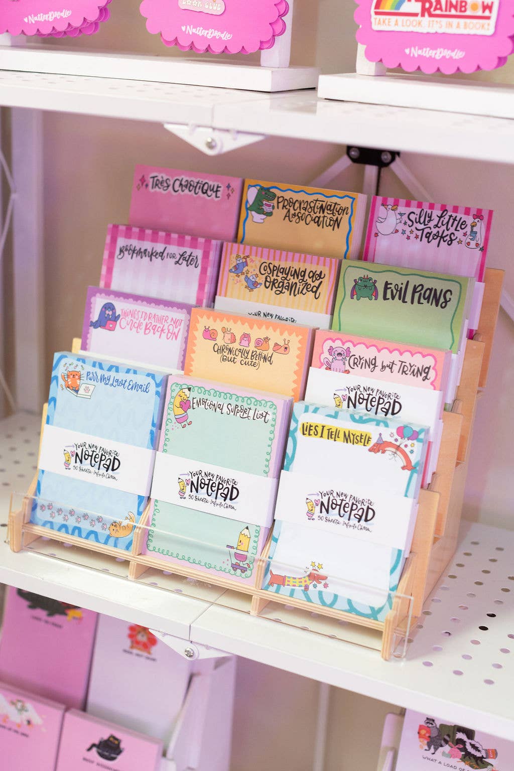Très Chaotique Notepad Funny Capybara Band Pink Stationery