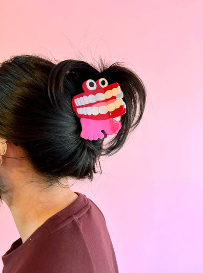 Chatter Teeth Hair Claw