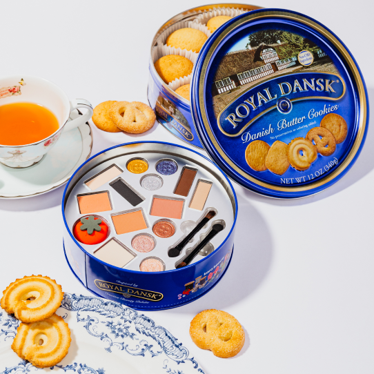 Royal Dansk® Cookie Tin Beauty Palette